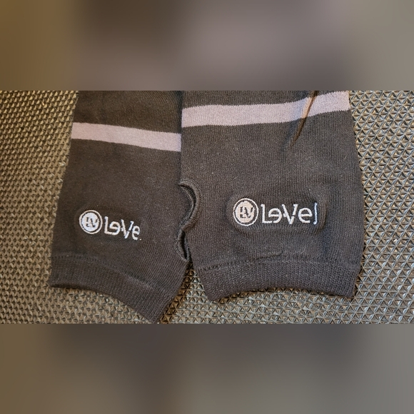 NWT Arm Warmers Black and grey stripe - Picture 5 of 5